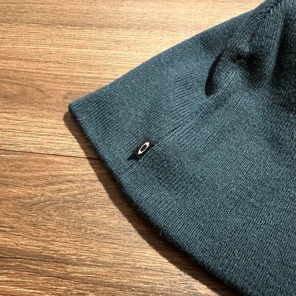 Turquoise Dark Oakley Beanie – Vintage Gorpcore - Picture 4 of 5